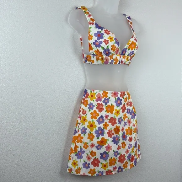 PEPPERMAYO Floral Line Crop Top & Floral Linen Mini Skirt Set Size 2 NWT - Picture 4 of 10